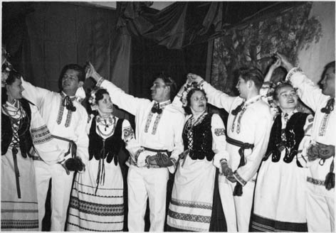 Byelorussian National Association dancers