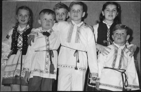 Children from the Byelorussian National Association dancers