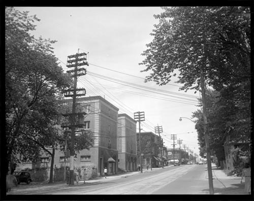 Historic photo from Monday, August 22, 1949 - Yonge Street and Roxborough Street East looking north in Summerhill