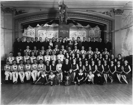 Members of the Finnish Yritys Sports Club of Toronto