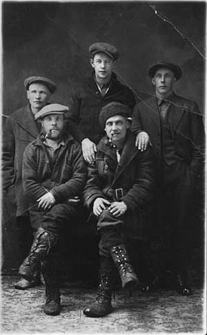 Finnish Canadian lumberjacks in Northern Ontario