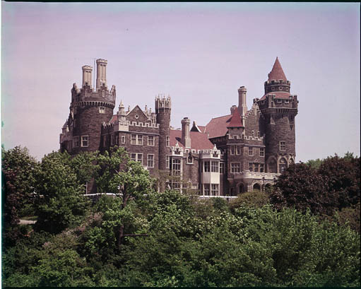 Historic photo from 1960 - Casa Loma on the hill, in colour in Casa Loma